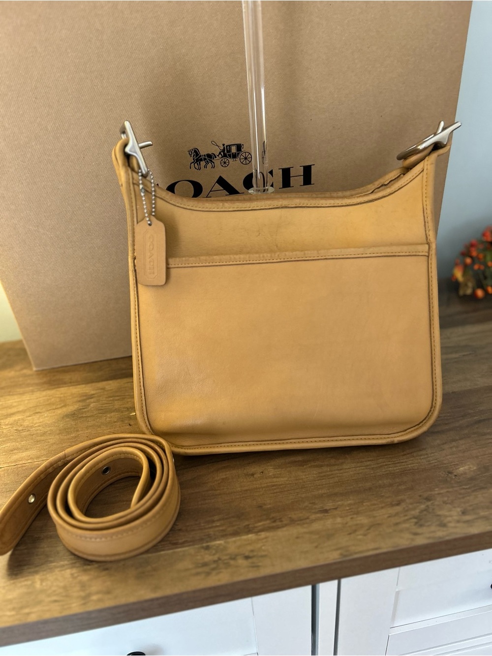 Vintage coach legacy 9966 in Camel.